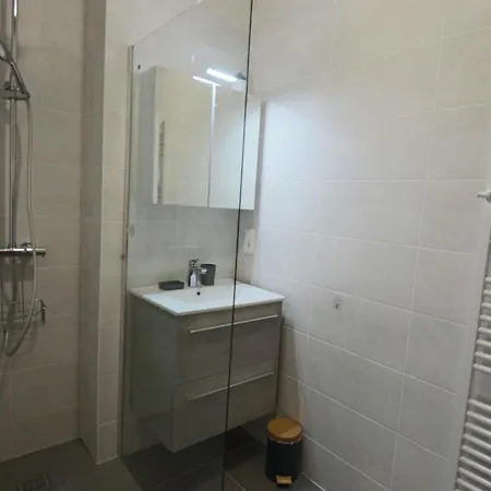 Lägenhet T2 55 M2 Et Garage *