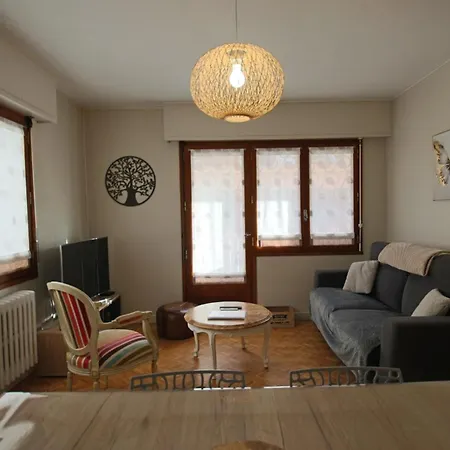 T2 55 M2 Et Garage Apartment *