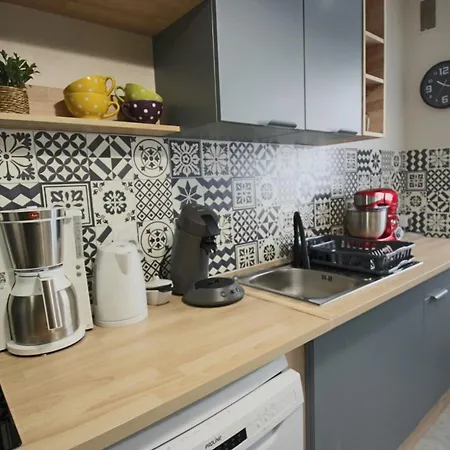 Apartment T2 55 M2 Et Garage *