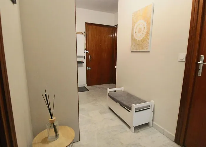 アパート T2 55 M2 Et Garage *